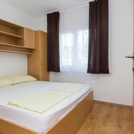 Nice In Sv,petar Na Moru With Kitchen Apartment *