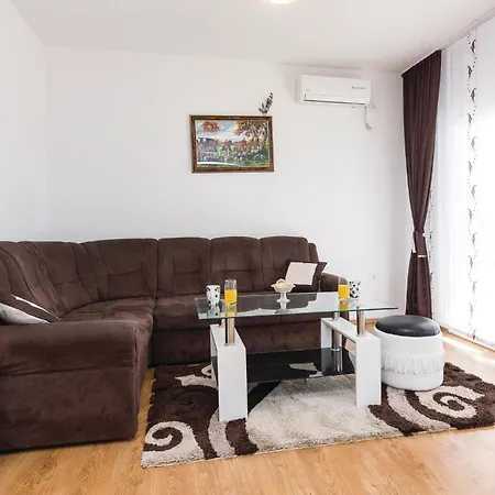 Nice In Sv,petar Na Moru With Kitchen