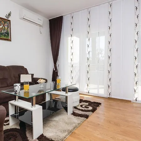 Apartment Nice In Sv,petar Na Moru With Kitchen Sveti Petar (Zadar)